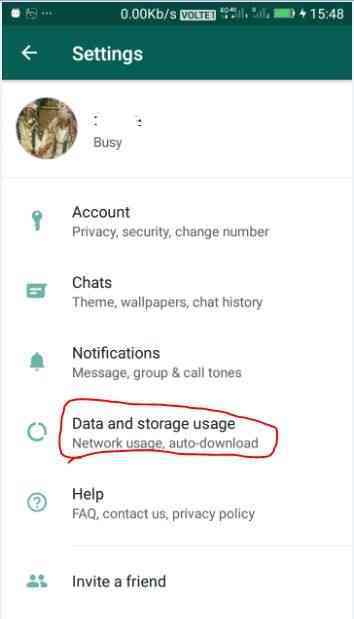 How to know if someone is chatting on WhatsApp